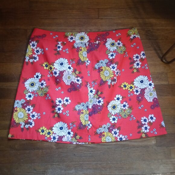 MODCLOTH plus daisy mini skirt in red (22W) - Picture 3 of 12